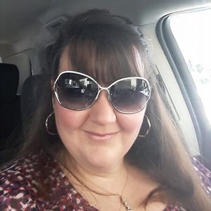 Meet your Posher, Carrie